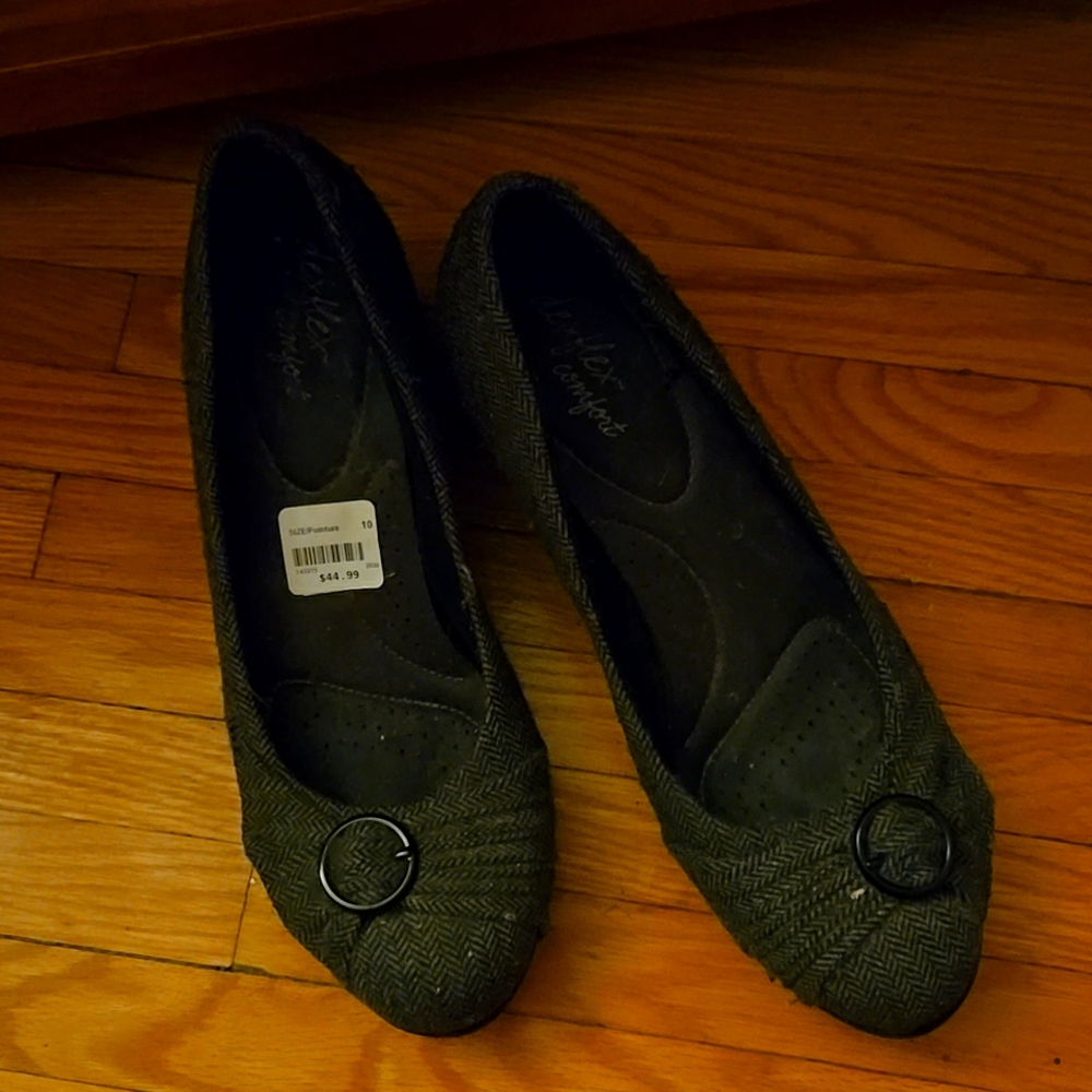 Wedge business casual shoes size 10